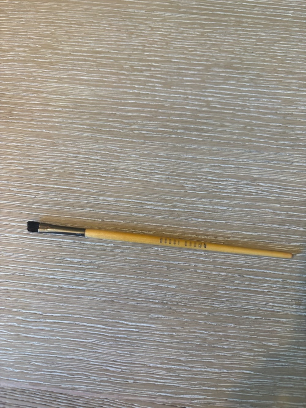 Bobbi Brown Flat Angled Brow/liner Brush in Yellow